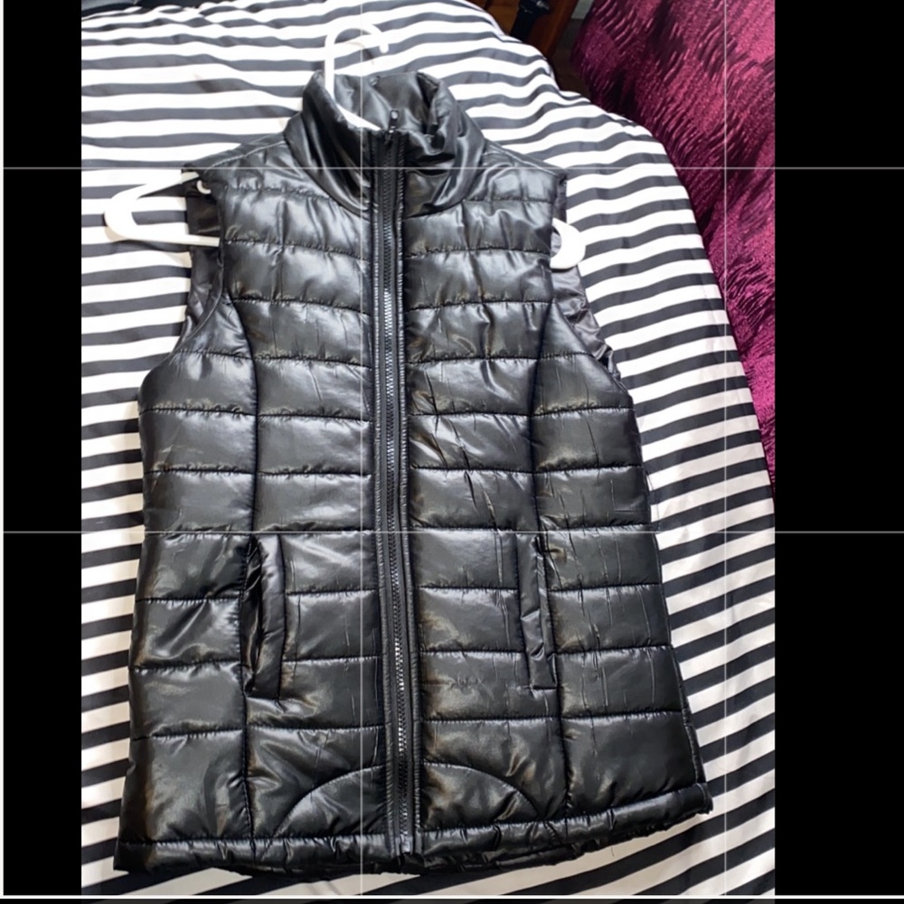 Sleeveless vest